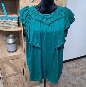 80 Park Women's 2X Peasant Blouse Green Ruffles Crochet Lace Detail Romantic